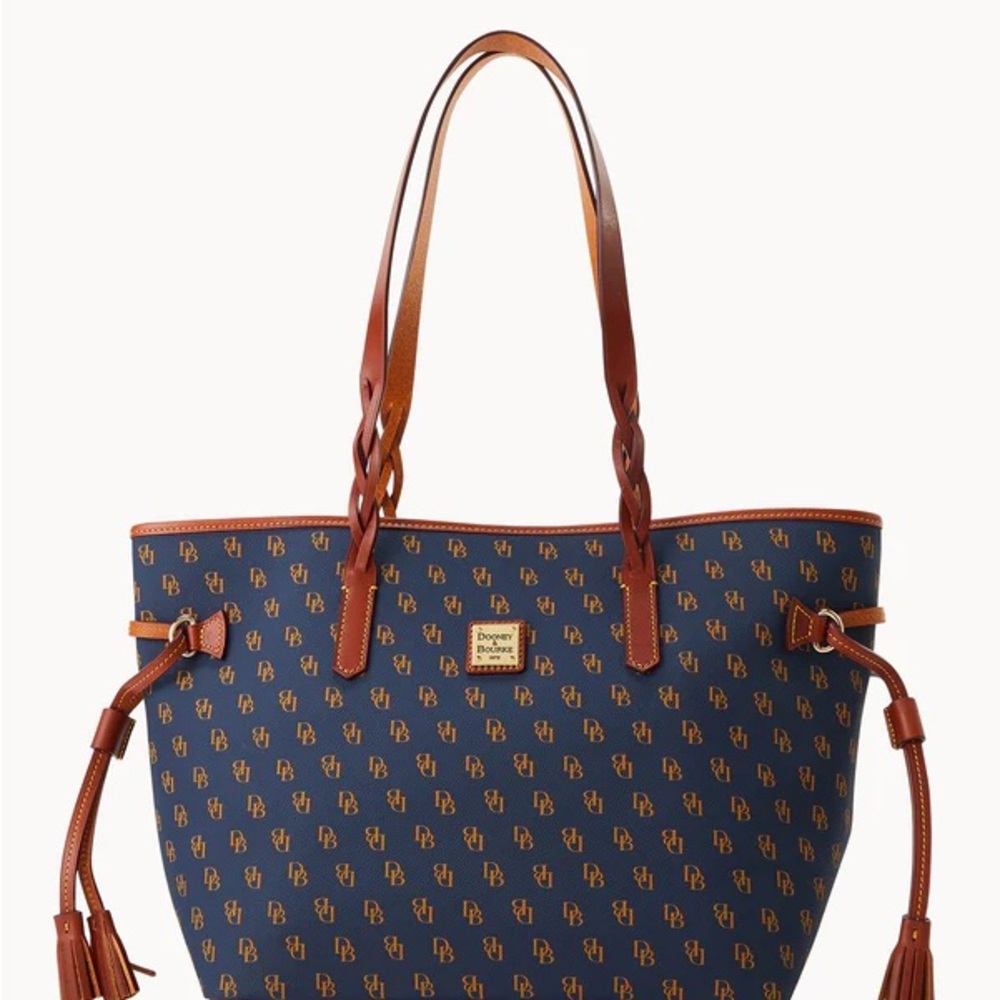 Dooney Bourke 🆕 Gretta Bailey shoulder bag in navy signiture monogram